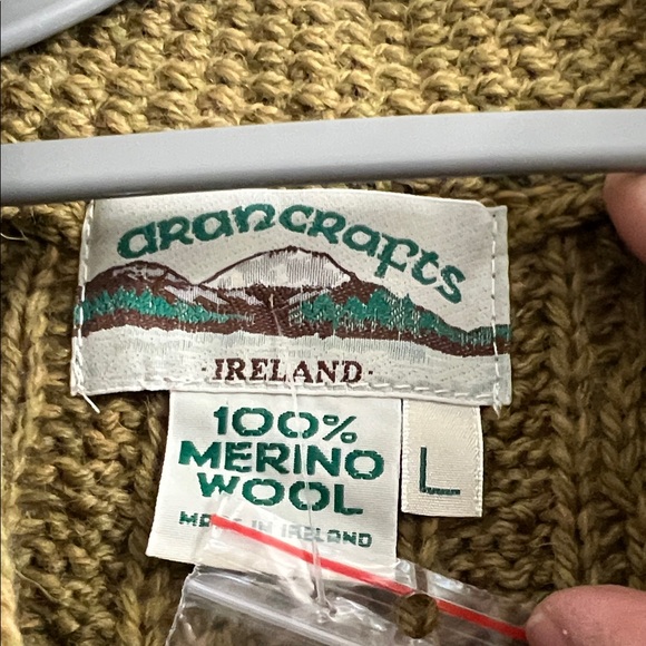 Aran Crafts Olive Wool Sweater Size Large - Picture 2 of 12